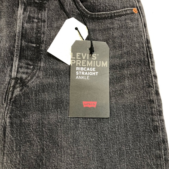 Levi’s Ribcage Straight Cropped Gray Jeans REVOLVE - Picture 4 of 8